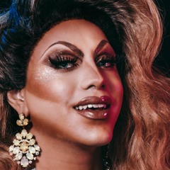 Hillary Hilton Drag Queen - Consulte disponibilidade e preços