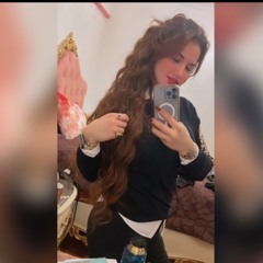 👸