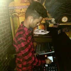 DJ B2
