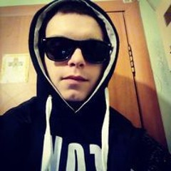 Игорь Ларионов