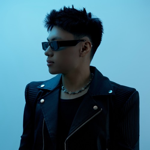 Luc Em Can Anh Dang O Dau - HuyTien Rmx