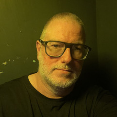 Darren Giles Official