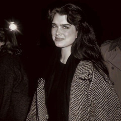 سارا .