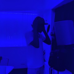 𝑲𝒊𝒏𝒈𝒔𝒕𝒐𝒏 𝑩𝒍𝒂𝒛𝒆