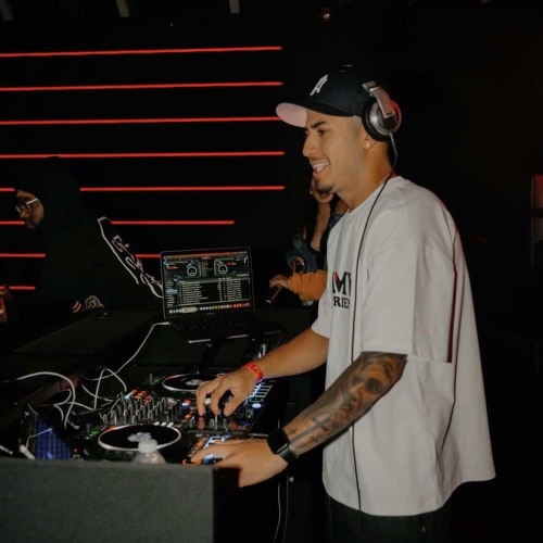 DJ DEVIN O