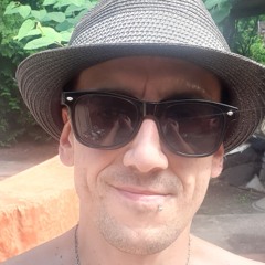 DJ HaRdTeKkEr