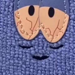 фанат палантичика очень крутой умный и фанат репа