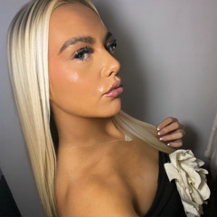 Courtney Bradwell👱🏼‍♀️❤️‍🔥🍓
