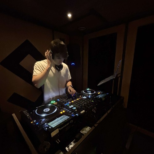 Sam Fitzhugh's Sounds II Snippet