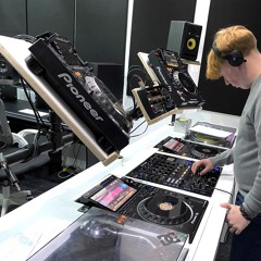 Feel The Bass