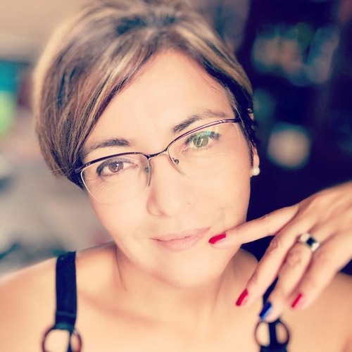 MARIELA ESQUIU - LOCUTORA PROFESIONAL’s avatar