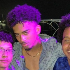 💋🧛🏽‍♂️
