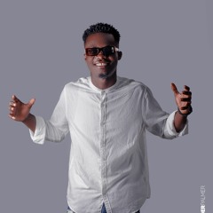 DJ Larilson Xtrova