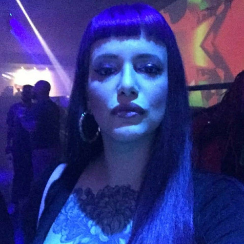 Adriana Pommot’s avatar