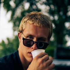Enzo Becker