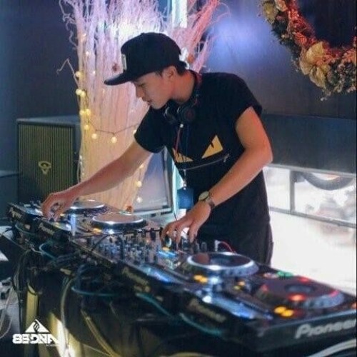 DJ KenJay’s avatar