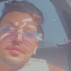 عزيـزانّء ..👅