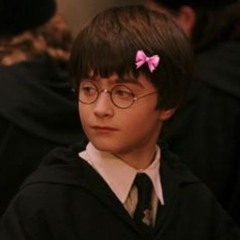 ✿✯-𝙷𝙰𝚁𝚁𝚈 𝙿𝟶𝚃𝚃𝙴𝚁-✯✿ [0n!! for a bit-]