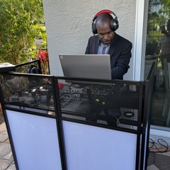 Steve Laurent  ( “DJ SL”)