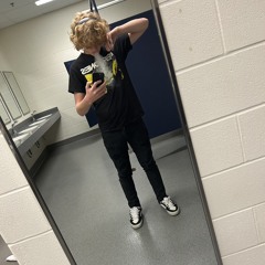 st4rdxst (@packruninn_)