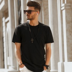 ARMIN DAROOEIZADEH