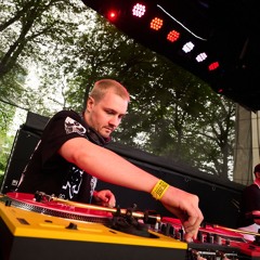 DJ M4RS