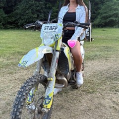 Oana Muzur