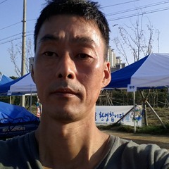김
