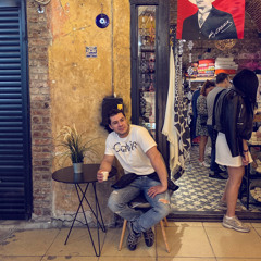 Victor D Oliveira Flores