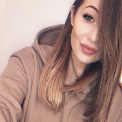 Алинка Пахомова