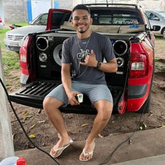 Victor Lucas