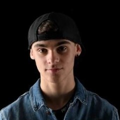 Skltn Music