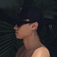 Léo.