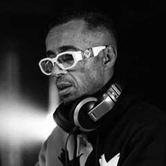 Robert Armani - Hit Hard (Michel Garret - DJDØMIX Harder Raw Edit)
