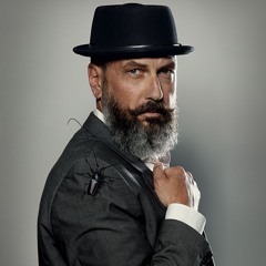 Moody Maestro