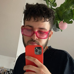Erős Tomi