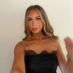 phoebe collins