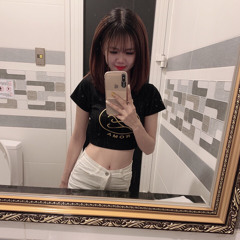 Bé Hồng  GUCCI