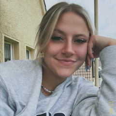 Nicole Stogniew