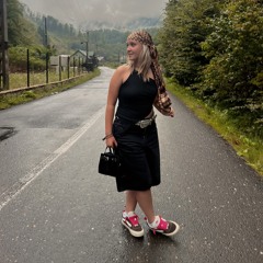 laura.stlns