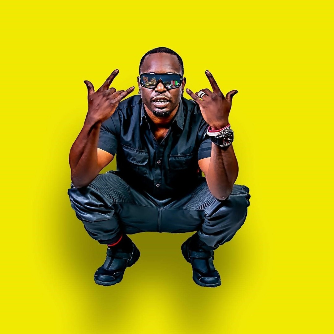 Stream (BIG TOPIC) R2 by Young Steen | Listen online for free on SoundCloud