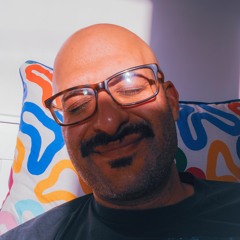 Mid.World.Mo