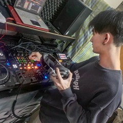 DJ Mikey