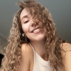Leesa B.