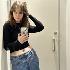 mia leo