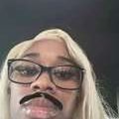 femalekentrell._