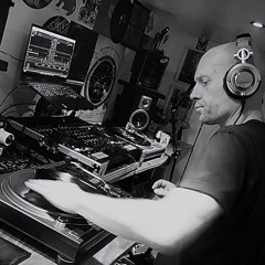 DJ R-Kive