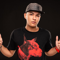 AUTHENTICITY SESSION - MIGUEL VALENCIA