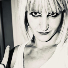 L A L U N A M U S A / L I E Z LE