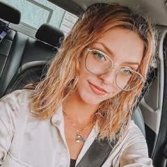 Michaela Medeni